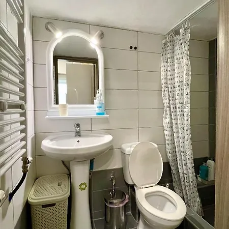 Lägenhet Elegant, Modern & Quiet Flat, Location *